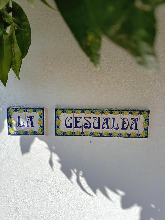 Апартаменты Locazione Turistica La Gesualda Кастельнуово-ди-Магра Экстерьер фото